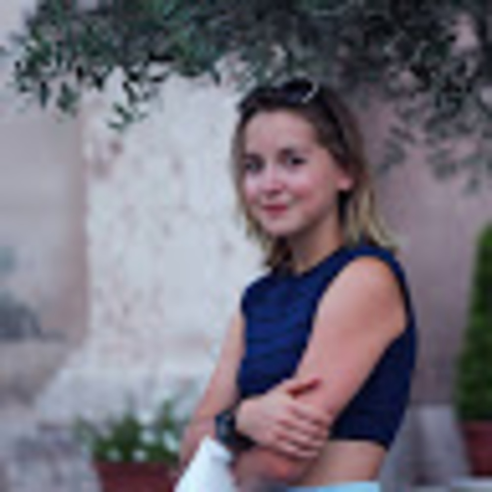 Meet your Posher, Charlotta
